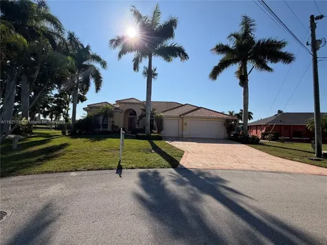 202 SW 42nd Street Cape Coral FL 33914