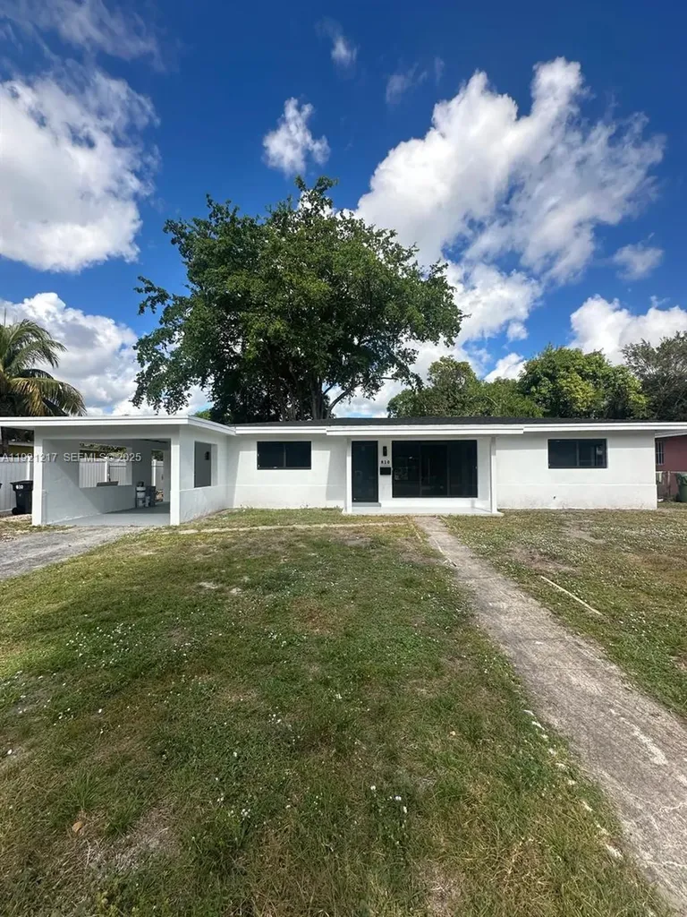 810 Wyoming Avenue Fort Lauderdale FL 33312