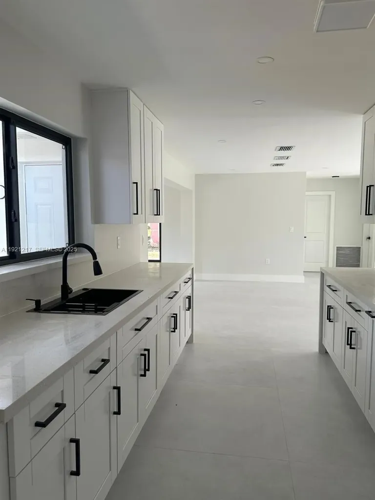 810 Wyoming Avenue Fort Lauderdale FL 33312