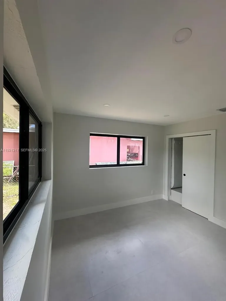 810 Wyoming Avenue Fort Lauderdale FL 33312