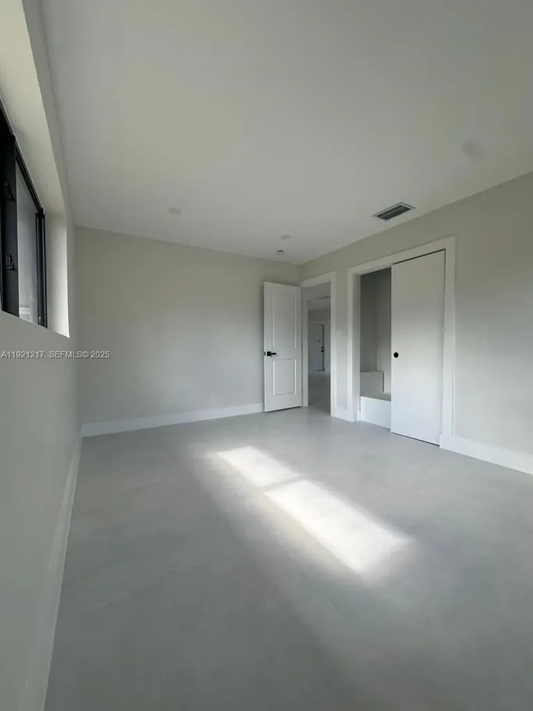 810 Wyoming Avenue Fort Lauderdale FL 33312