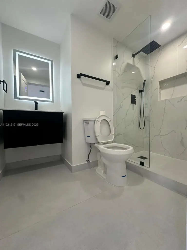 810 Wyoming Avenue Fort Lauderdale FL 33312