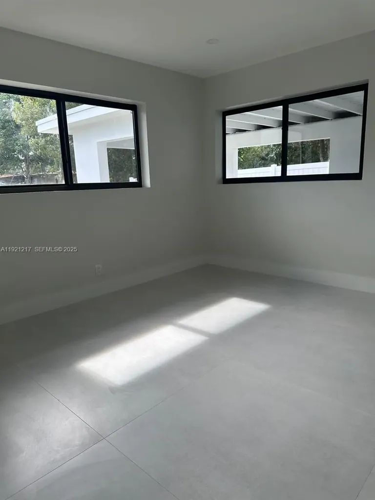 810 Wyoming Avenue Fort Lauderdale FL 33312