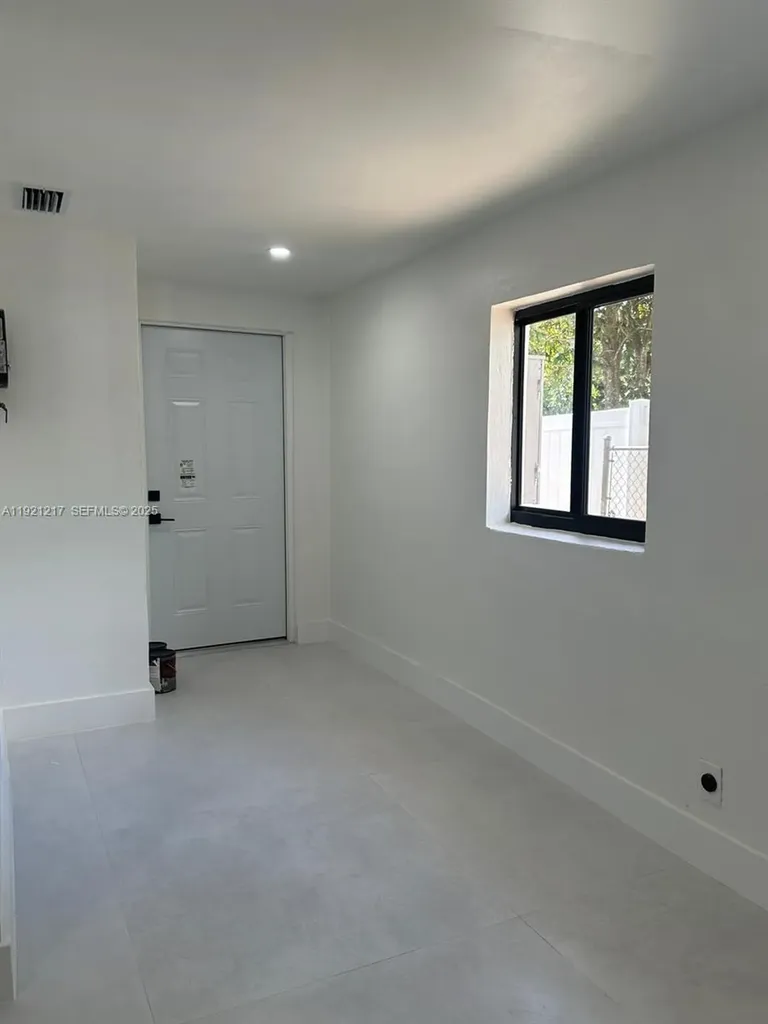 810 Wyoming Avenue Fort Lauderdale FL 33312