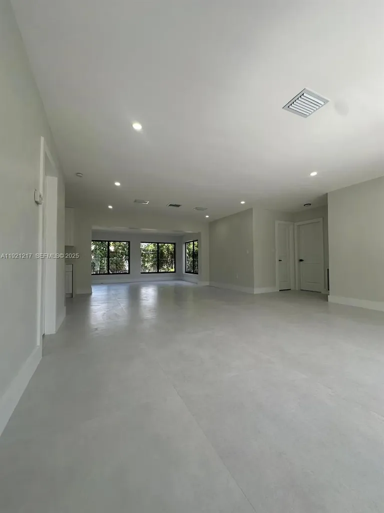 810 Wyoming Avenue Fort Lauderdale FL 33312