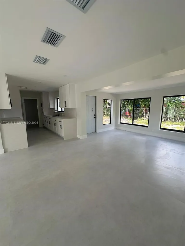 810 Wyoming Avenue Fort Lauderdale FL 33312