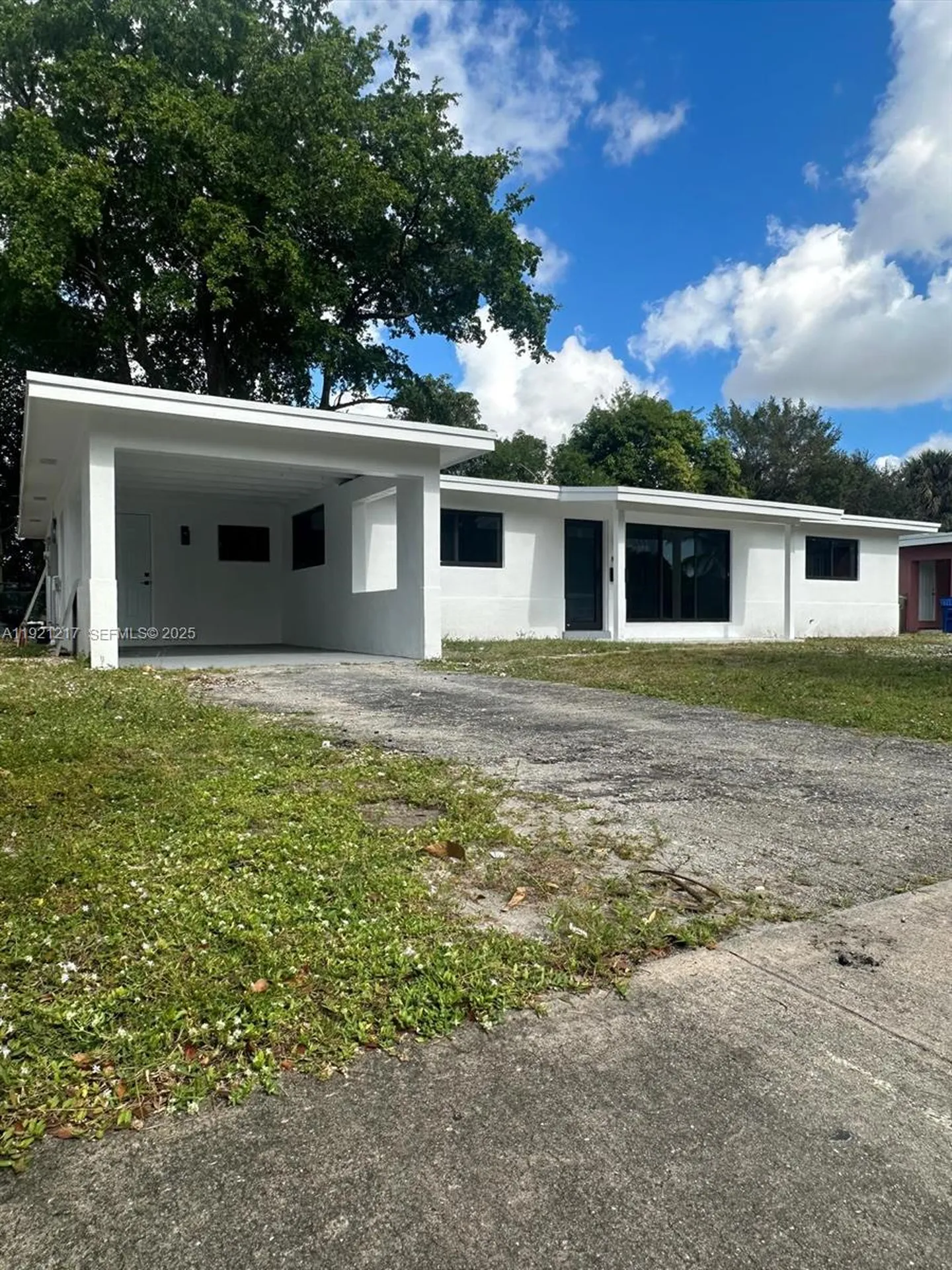 810 Wyoming Avenue Fort Lauderdale FL 33312