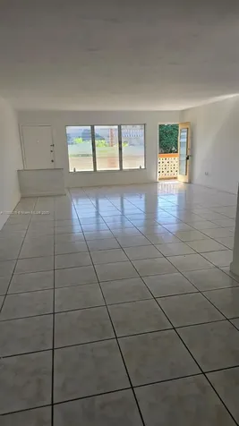 1885 NE 121st Street North Miami FL 33181