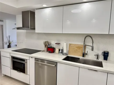 3140 S Ocean Drive Hallandale Beach FL 33009