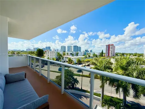 3140 S Ocean Drive Hallandale Beach FL 33009