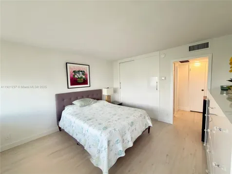 3140 S Ocean Drive Hallandale Beach FL 33009