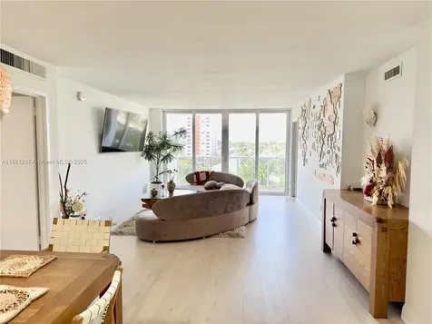 3140 S Ocean Drive Hallandale Beach FL 33009