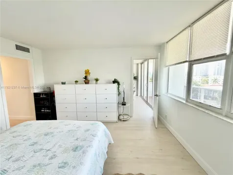 3140 S Ocean Drive Hallandale Beach FL 33009