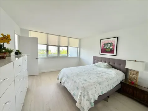 3140 S Ocean Drive Hallandale Beach FL 33009