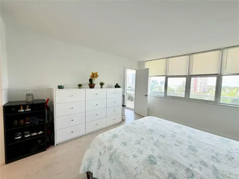 3140 S Ocean Drive Hallandale Beach FL 33009