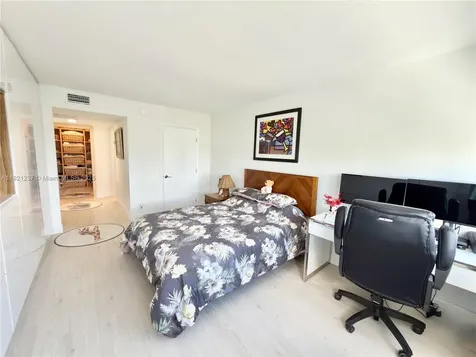 3140 S Ocean Drive Hallandale Beach FL 33009
