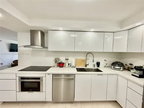 3140 S Ocean Drive Hallandale Beach FL 33009