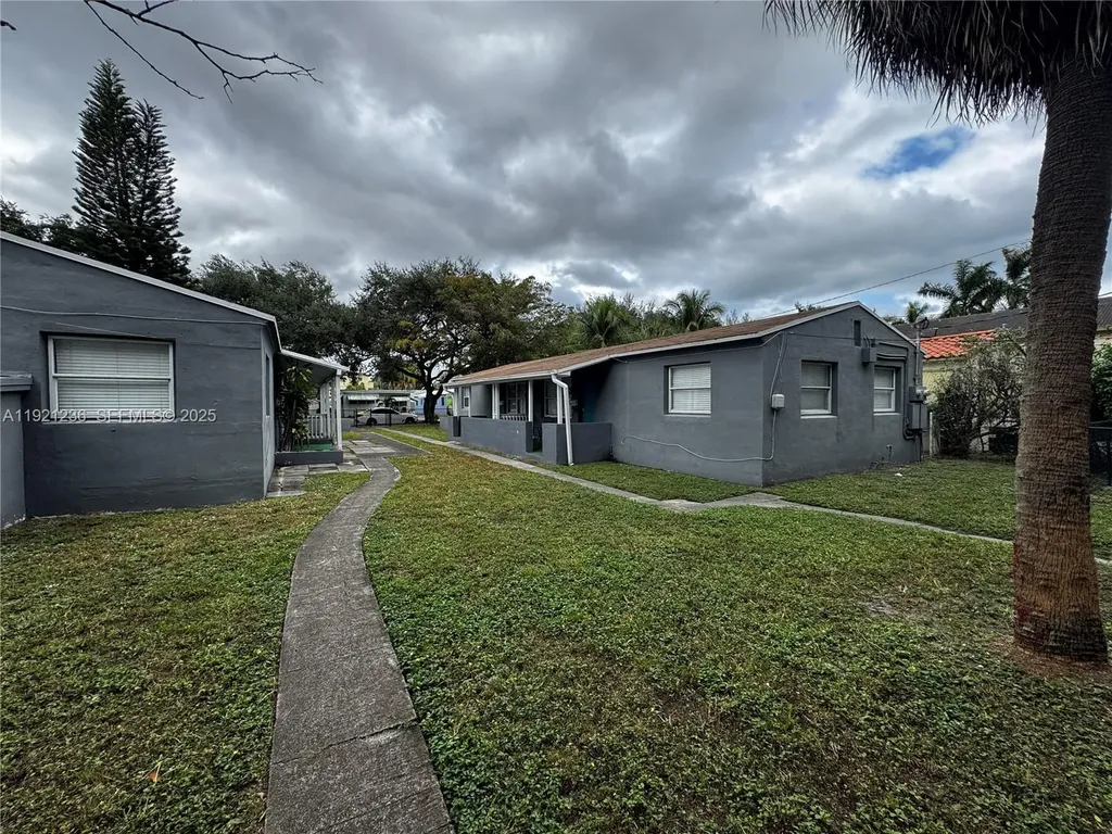 2034 Taylor Street Hollywood FL 33020