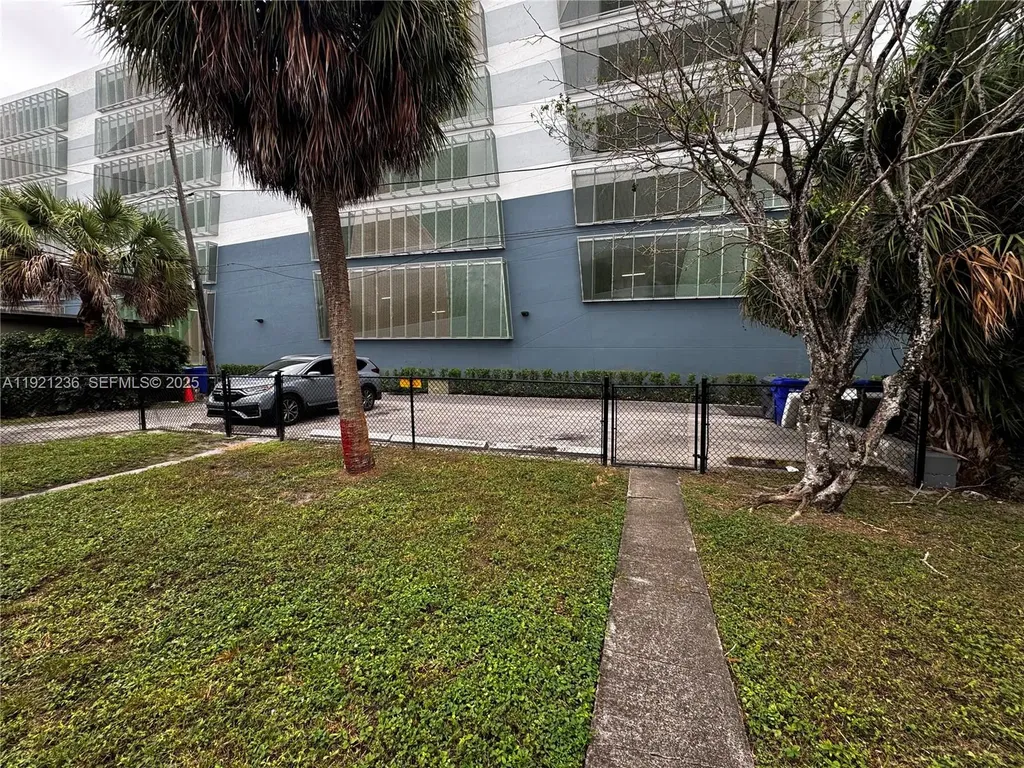 2034 Taylor Street Hollywood FL 33020