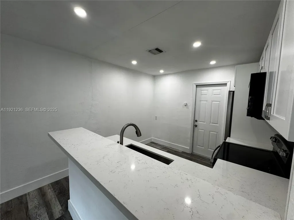 2034 Taylor Street Hollywood FL 33020