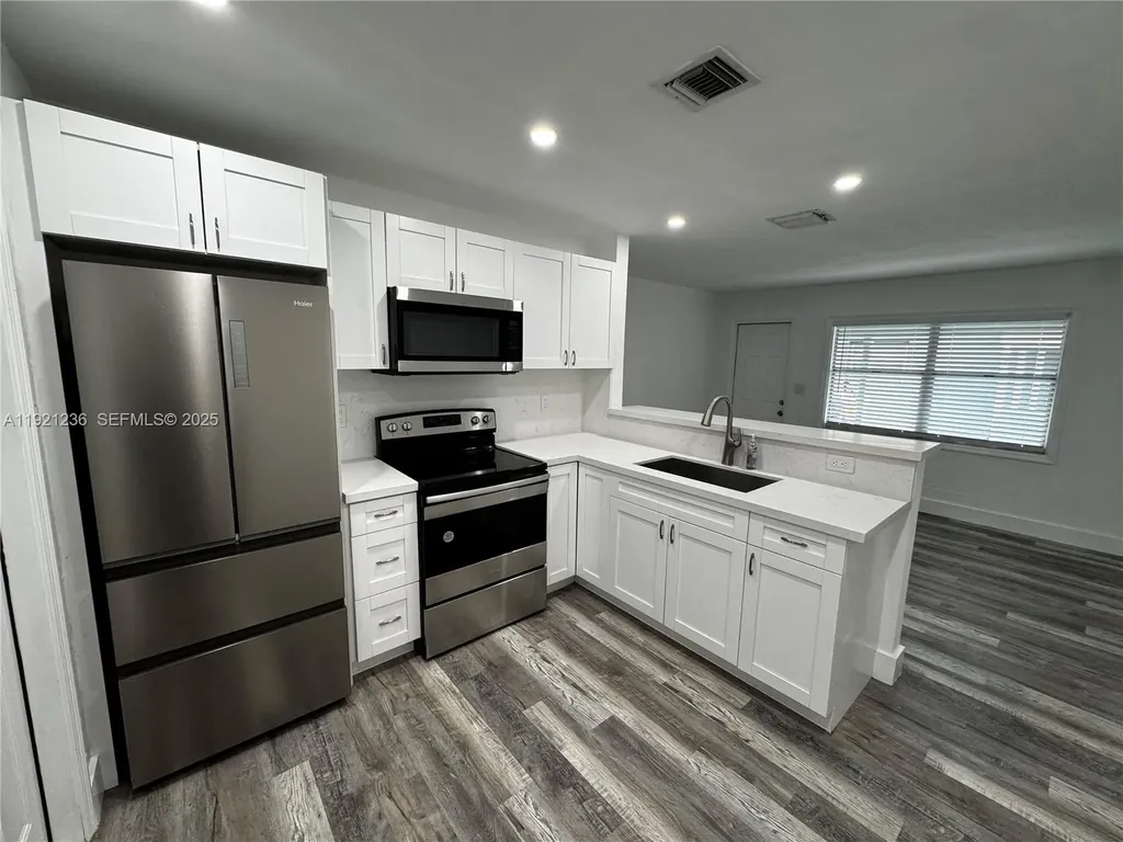 2034 Taylor Street Hollywood FL 33020
