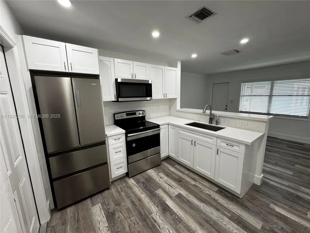 2034 Taylor Street Hollywood FL 33020