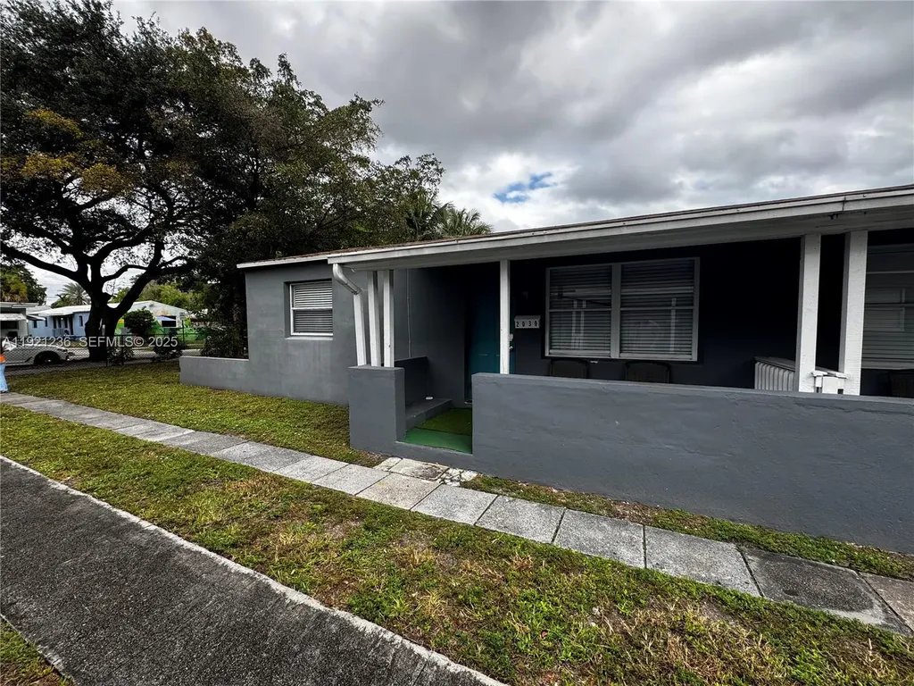 2034 Taylor Street Hollywood FL 33020