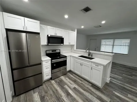 2034 Taylor Street Hollywood FL 33020