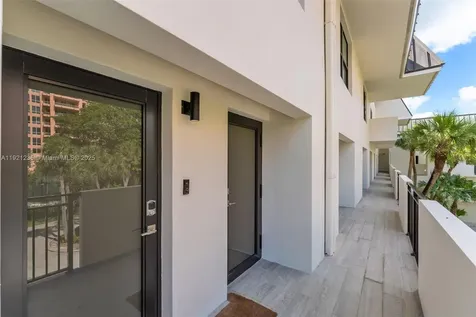 6901 Edgewater Drive Coral Gables FL 33133