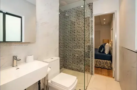 45 SW 28th Road Miami FL 33129
