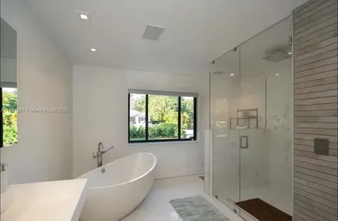 45 SW 28th Road Miami FL 33129