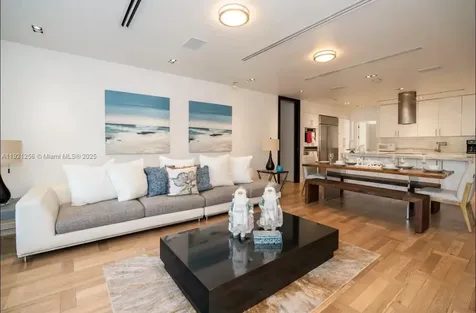 45 SW 28th Road Miami FL 33129