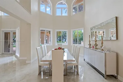 7225 Gleneagle Drive Miami Lakes FL 33014