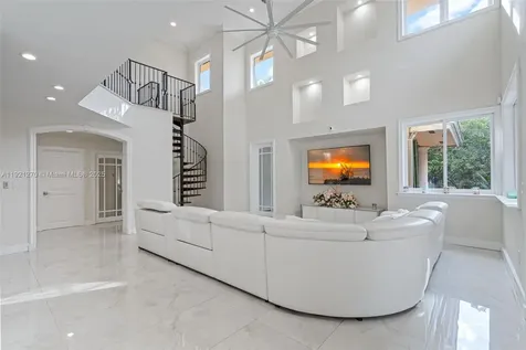 7225 Gleneagle Drive Miami Lakes FL 33014