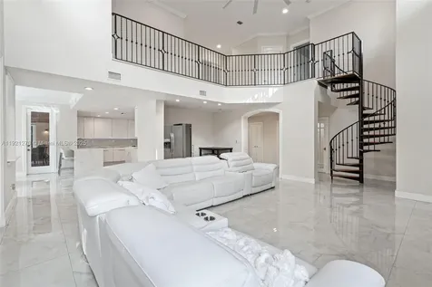 7225 Gleneagle Drive Miami Lakes FL 33014