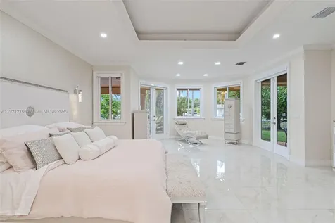 7225 Gleneagle Drive Miami Lakes FL 33014