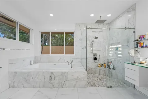 7225 Gleneagle Drive Miami Lakes FL 33014