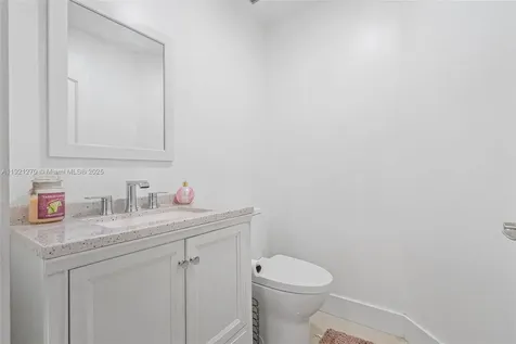 7225 Gleneagle Drive Miami Lakes FL 33014