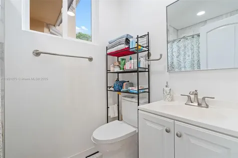 7225 Gleneagle Drive Miami Lakes FL 33014