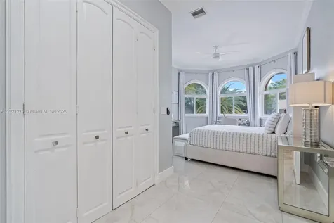 7225 Gleneagle Drive Miami Lakes FL 33014