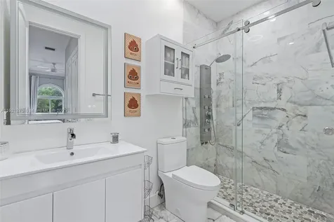 7225 Gleneagle Drive Miami Lakes FL 33014