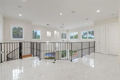 7225 Gleneagle Drive Miami Lakes FL 33014