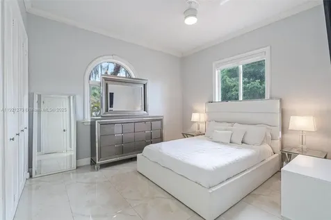 7225 Gleneagle Drive Miami Lakes FL 33014
