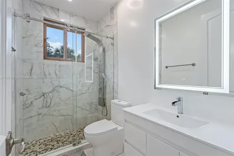 7225 Gleneagle Drive Miami Lakes FL 33014