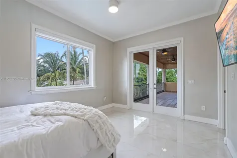 7225 Gleneagle Drive Miami Lakes FL 33014