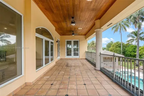 7225 Gleneagle Drive Miami Lakes FL 33014