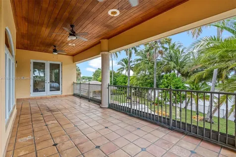 7225 Gleneagle Drive Miami Lakes FL 33014