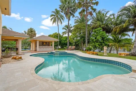 7225 Gleneagle Drive Miami Lakes FL 33014