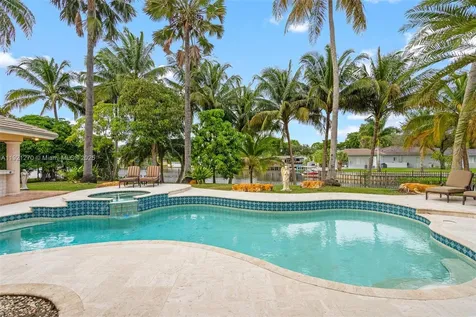 7225 Gleneagle Drive Miami Lakes FL 33014