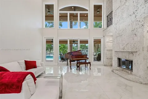 7225 Gleneagle Drive Miami Lakes FL 33014